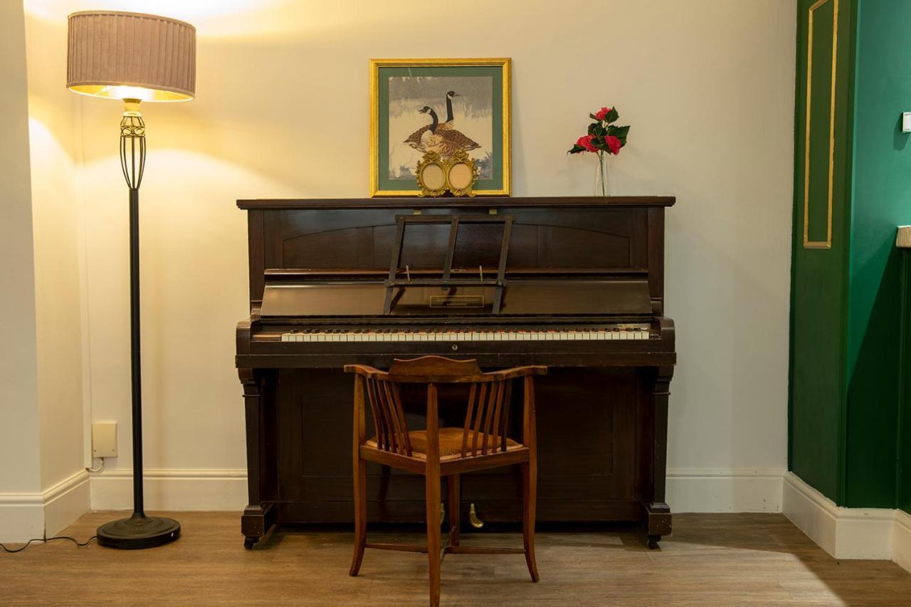 The Maycliffe Hotel Торки Екстериор снимка