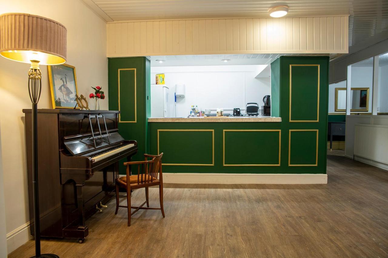 The Maycliffe Hotel Торки Екстериор снимка